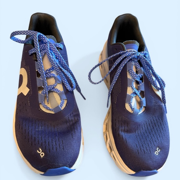 On Clouds Shoes - On Cloudwomen Running Shoes in Navy Blue